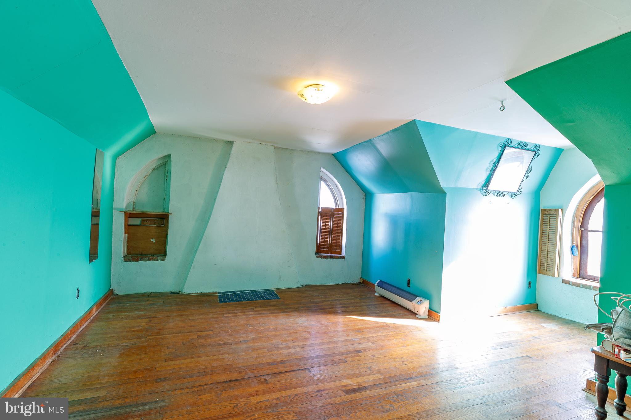 LANSDALE - Residential