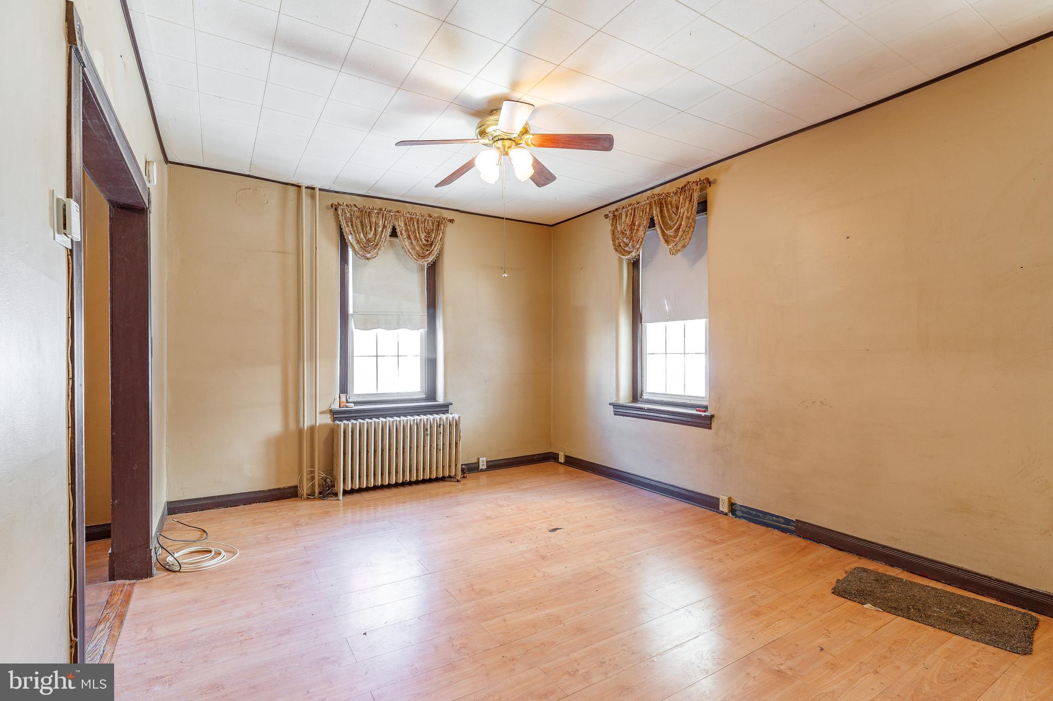 LANSDALE - Residential