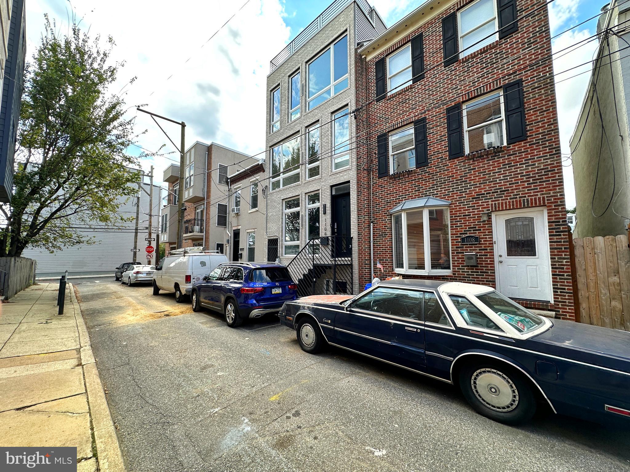 1108 E OXFORD STREET