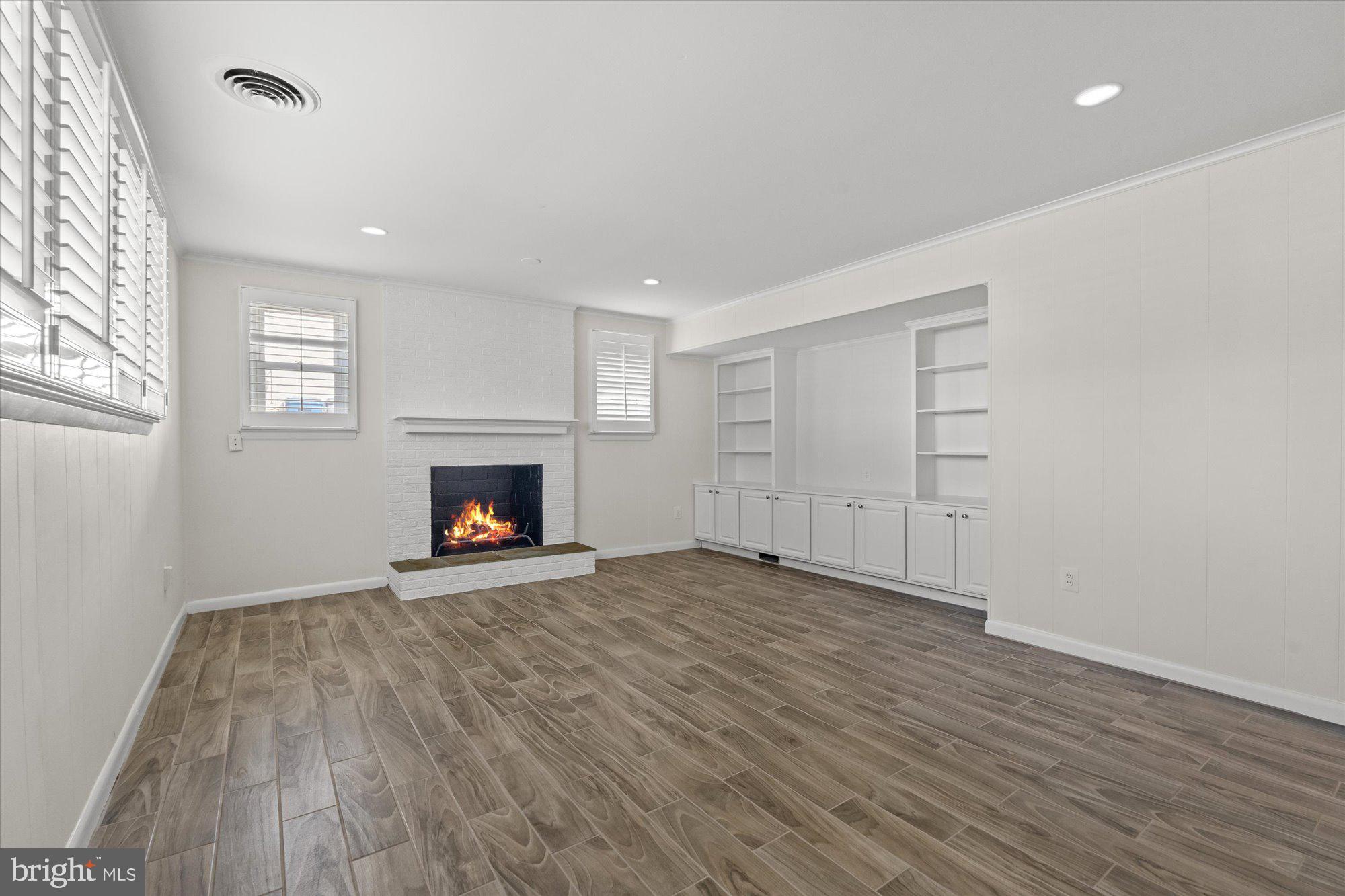 COLLINGWOOD ON THE POTOMAC - Residential