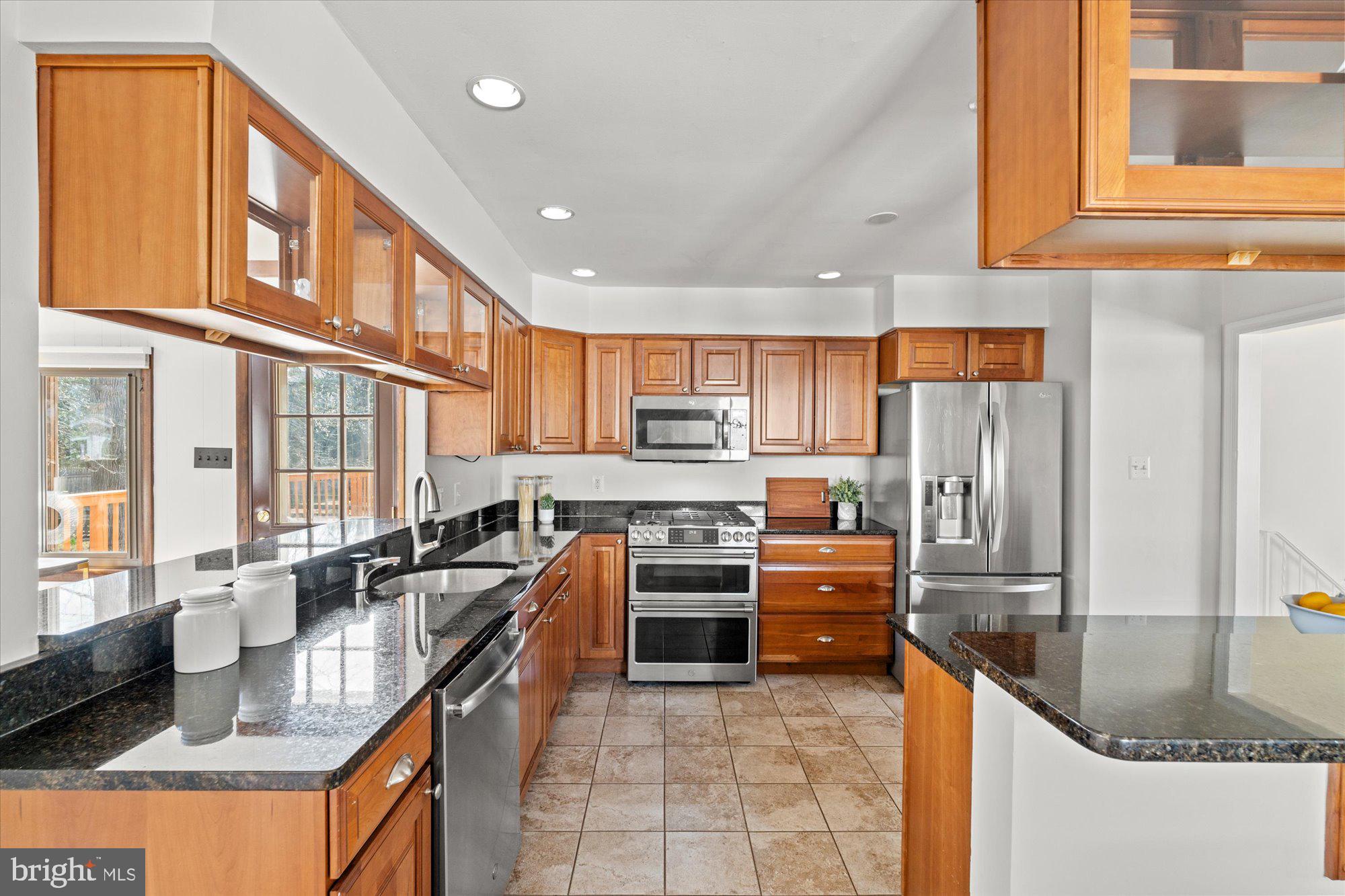 COLLINGWOOD ON THE POTOMAC - Residential