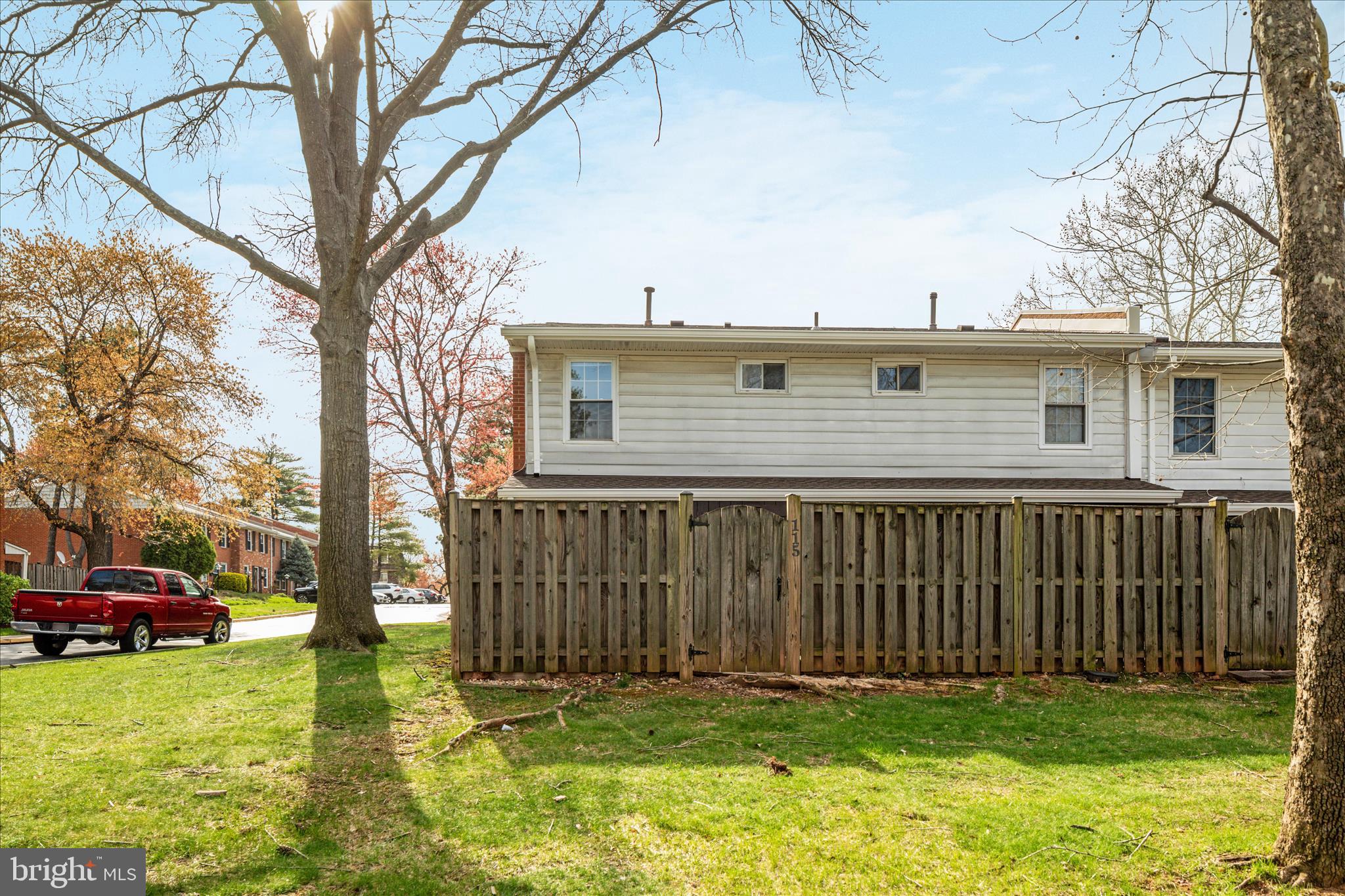 PEMBROOK OF LOUDOUN - Residential