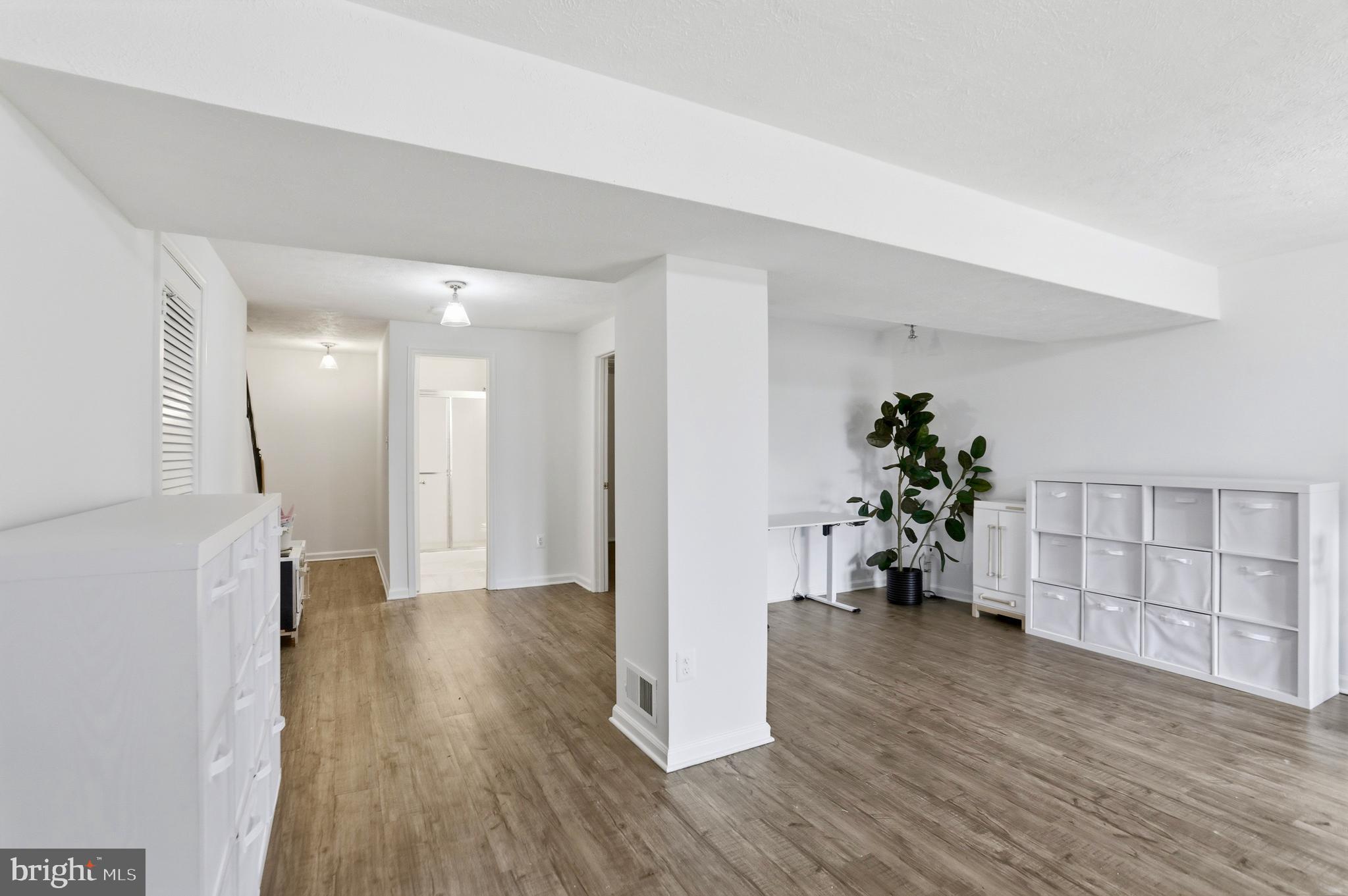 BURKE CENTRE - Residential