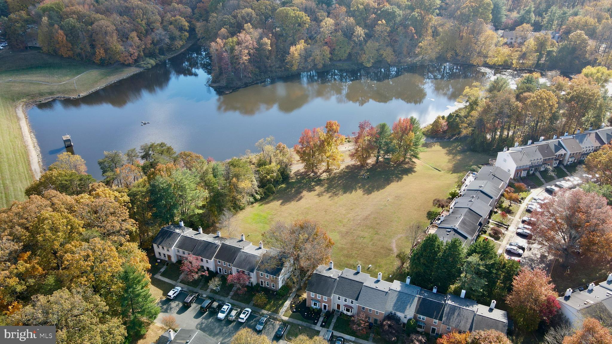 5734 EDGEWATER OAK COURT