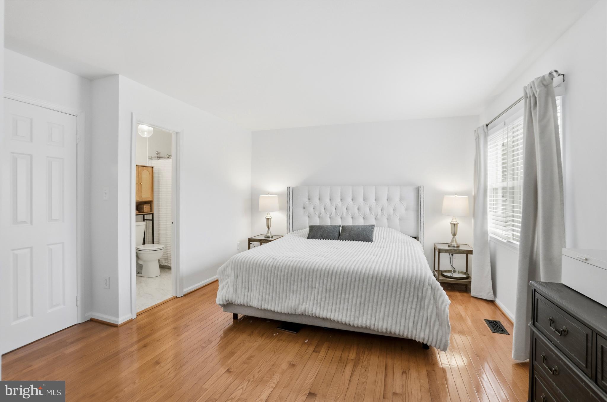 BURKE CENTRE - Residential