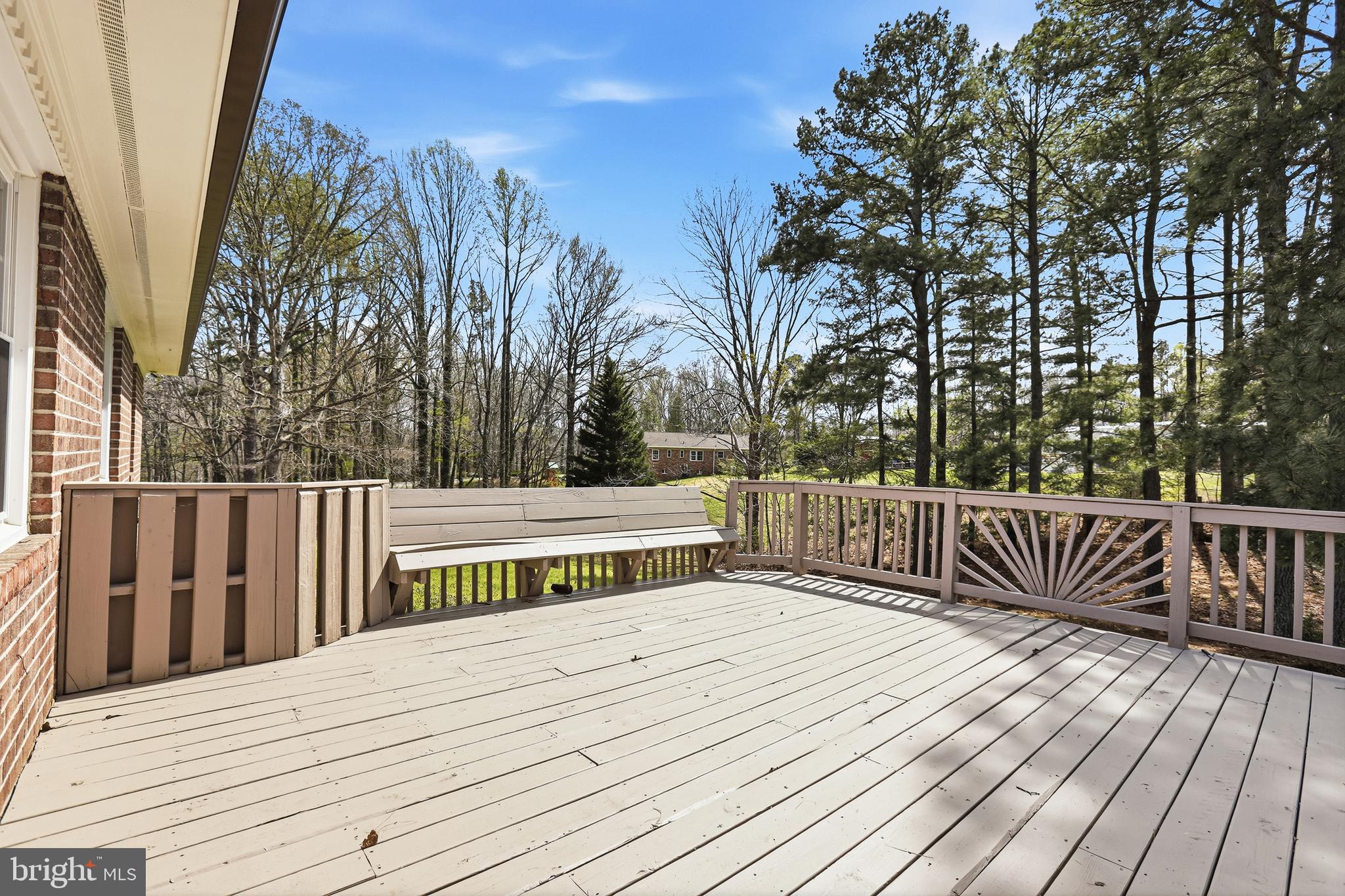 WHITE PINES - Residential