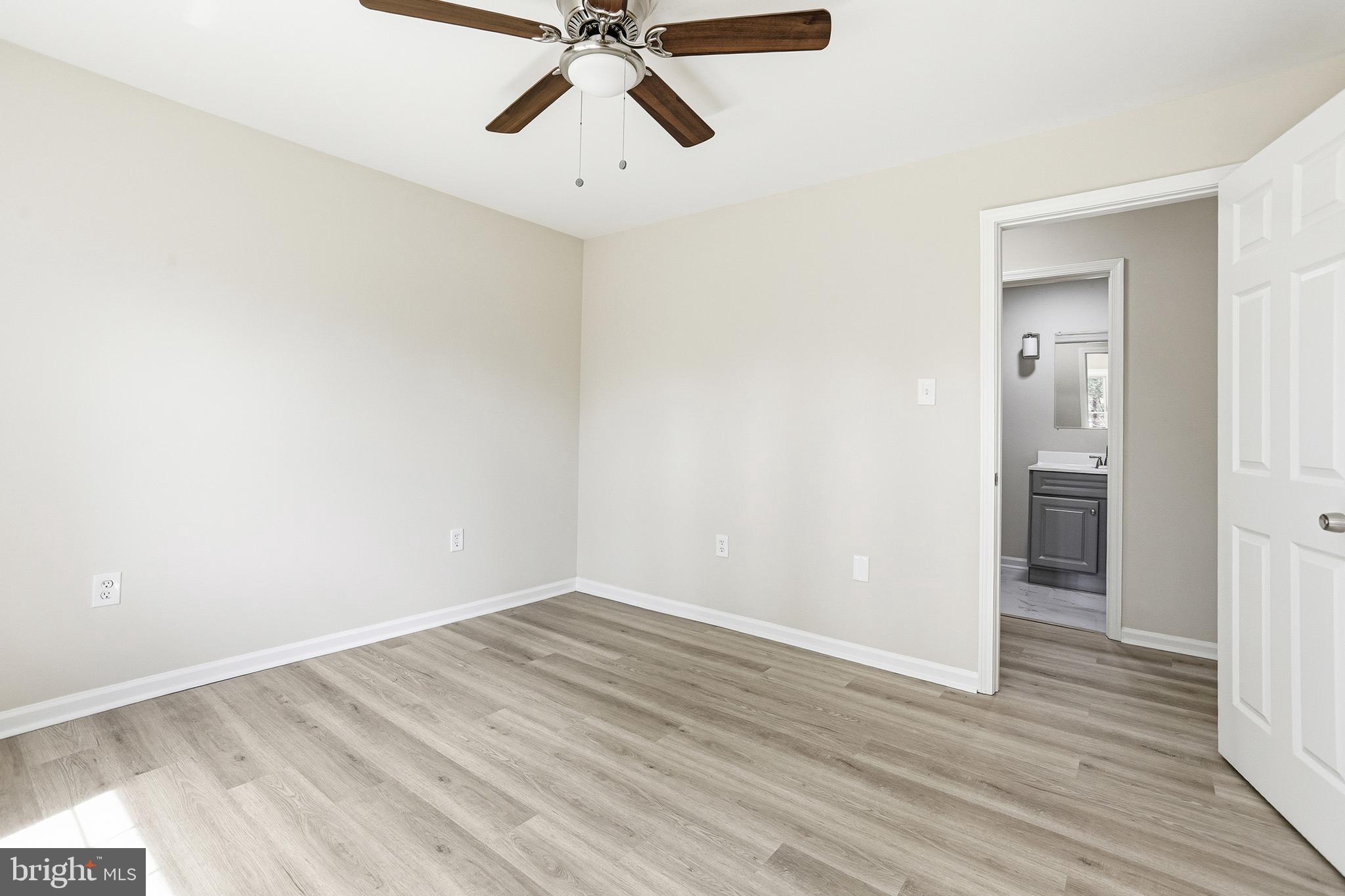 WHITE PINES - Residential