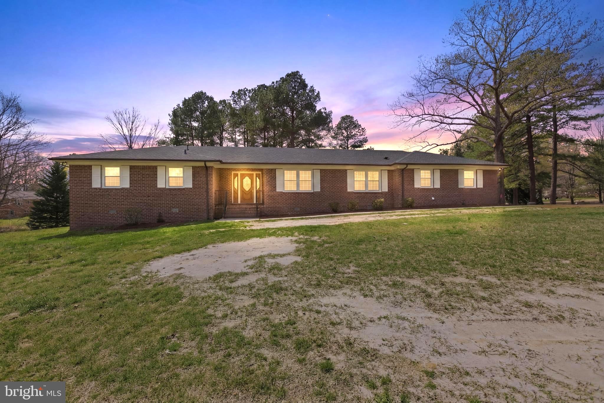 WHITE PINES - Residential