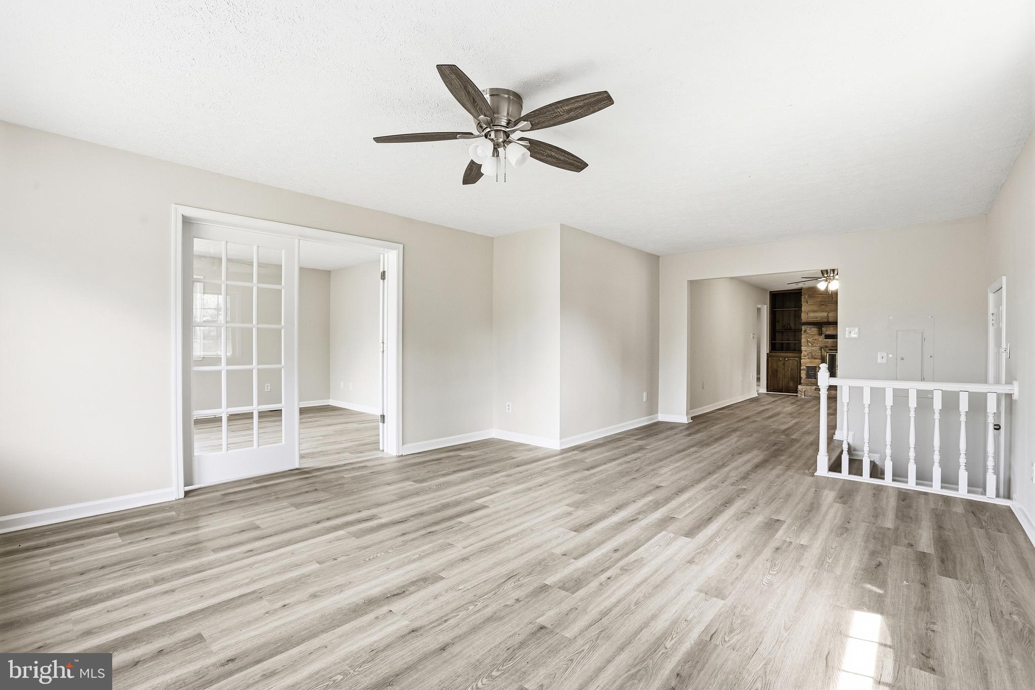 WHITE PINES - Residential