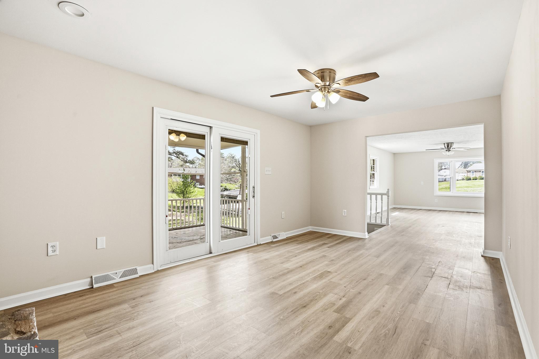 WHITE PINES - Residential