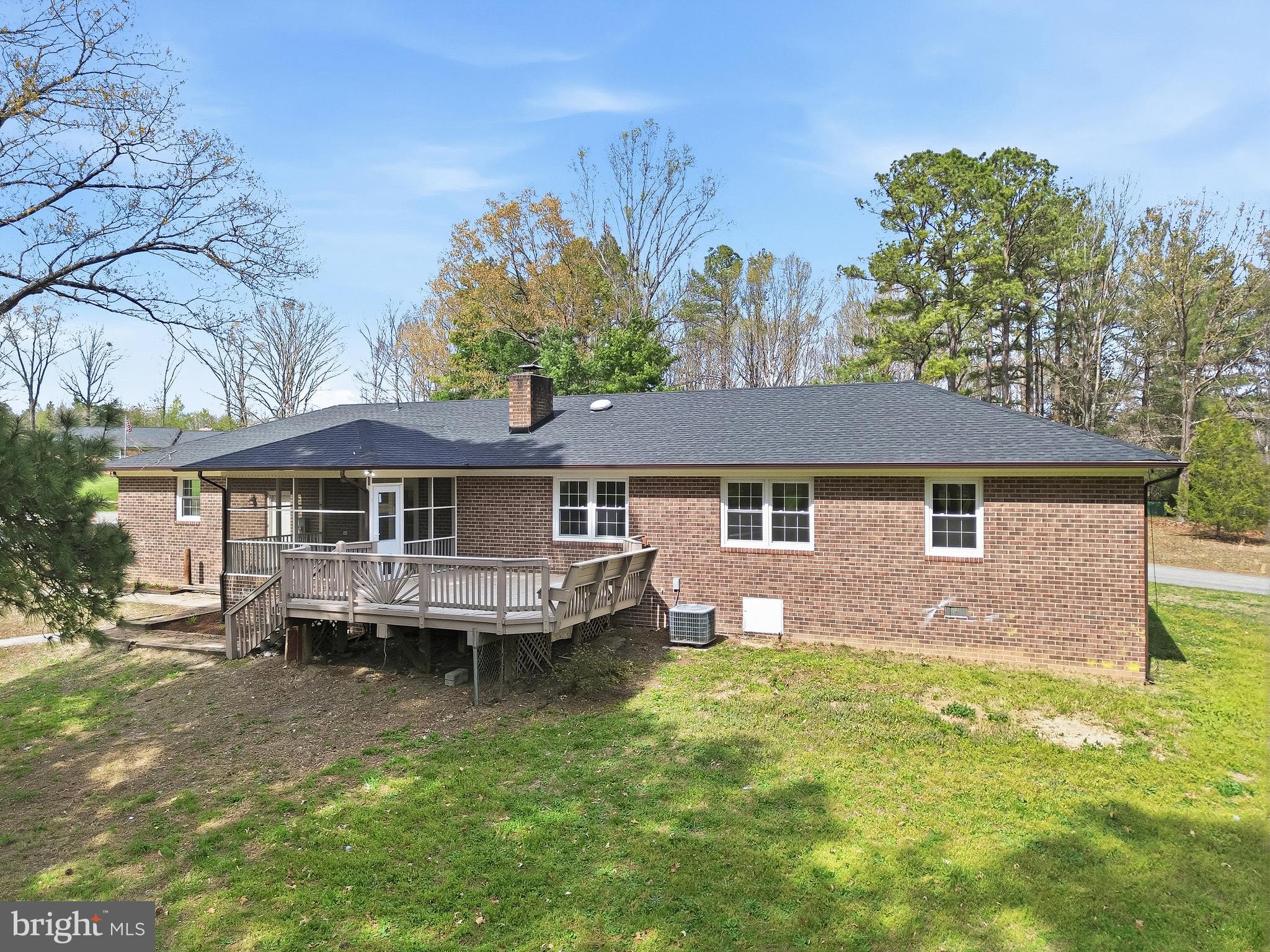 WHITE PINES - Residential