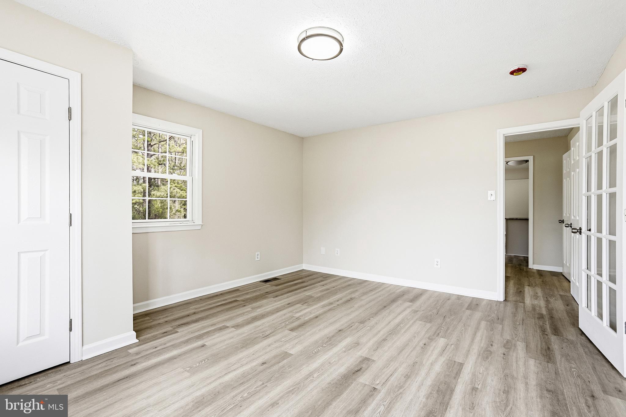 WHITE PINES - Residential