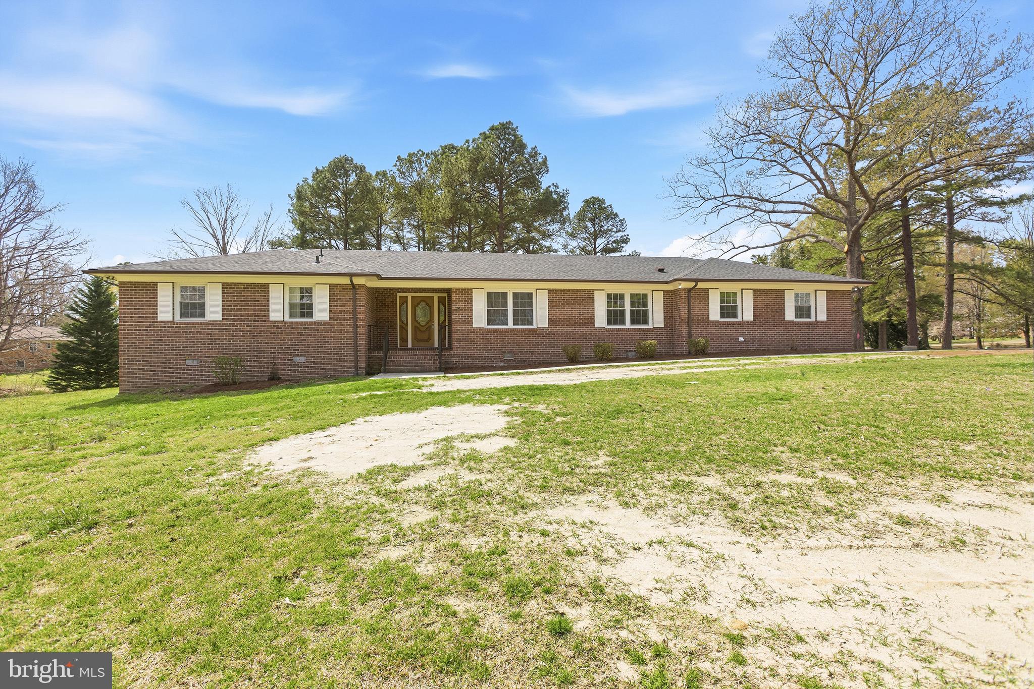 WHITE PINES - Residential