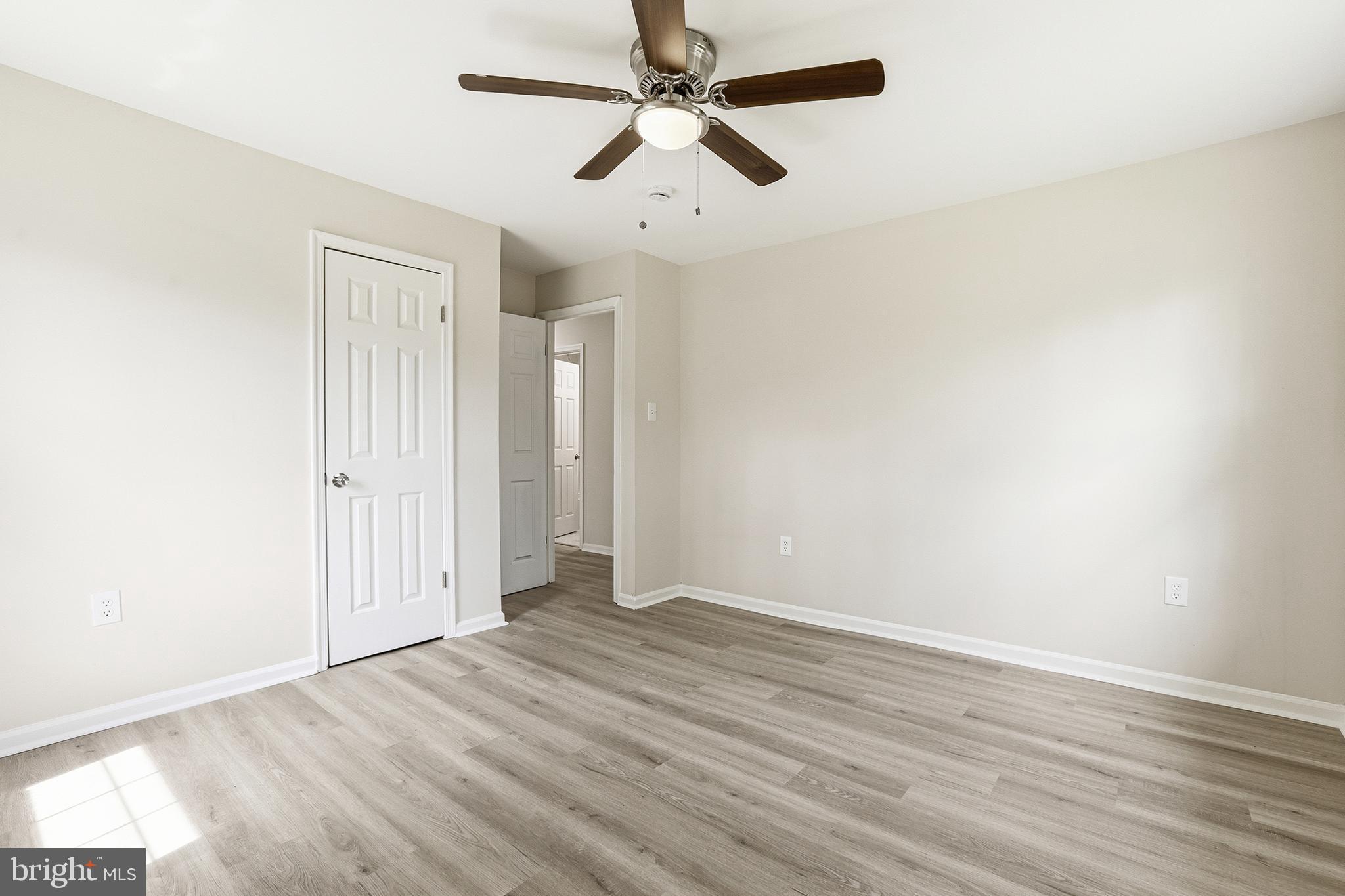 WHITE PINES - Residential