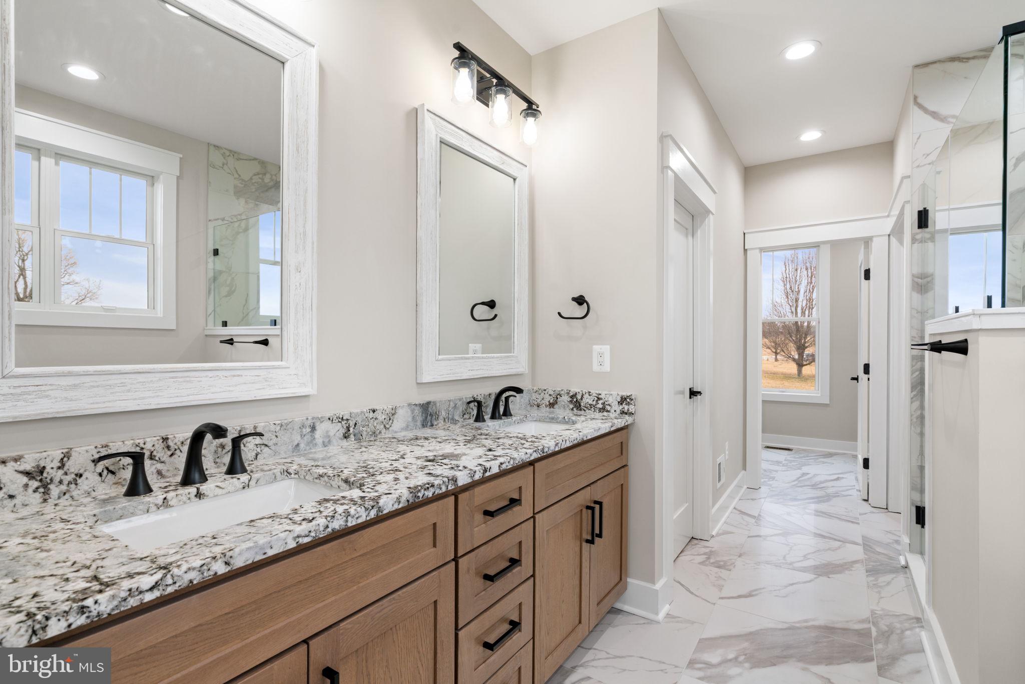 LANDS END ON LAKE ANNA - Residential