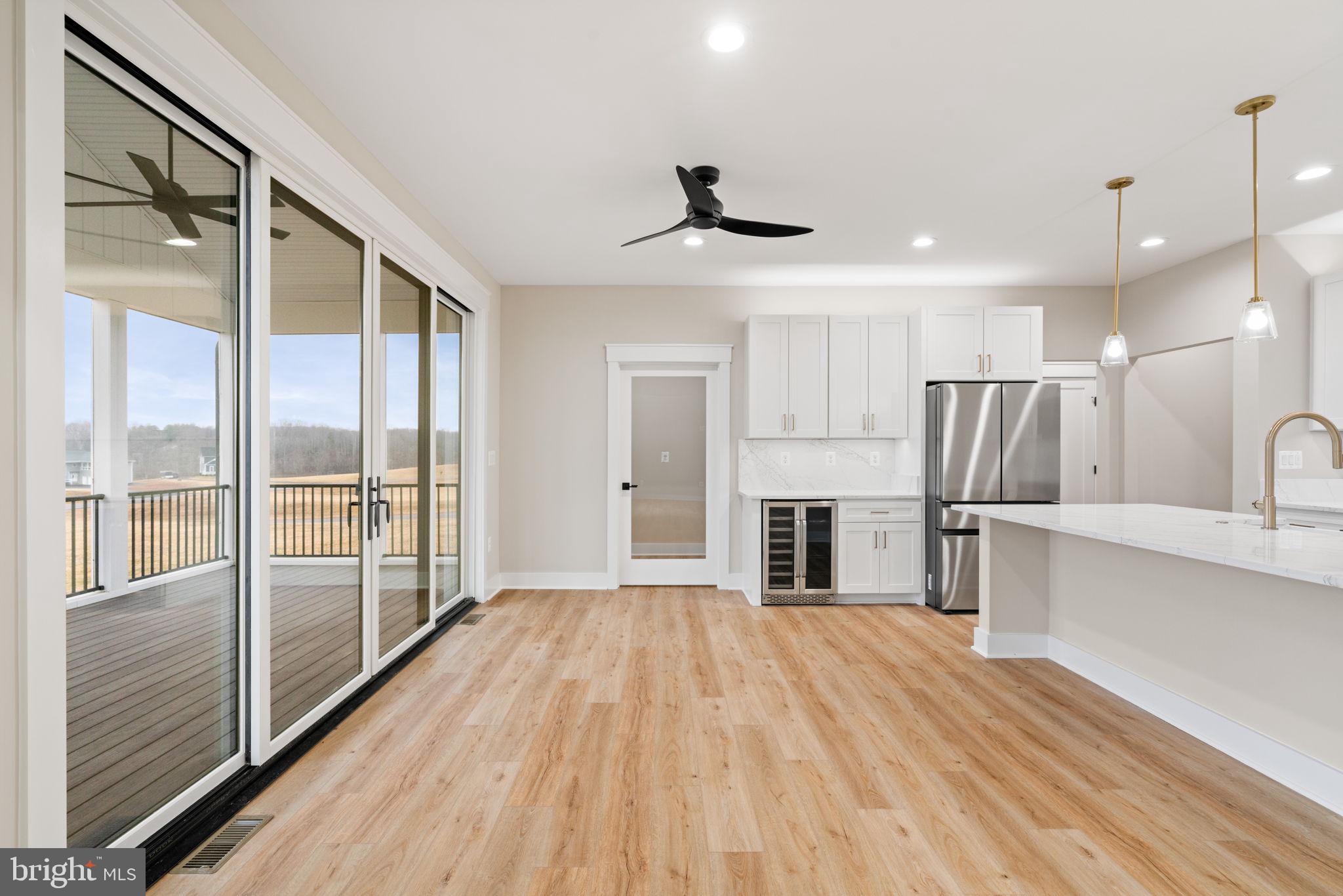 LANDS END ON LAKE ANNA - Residential