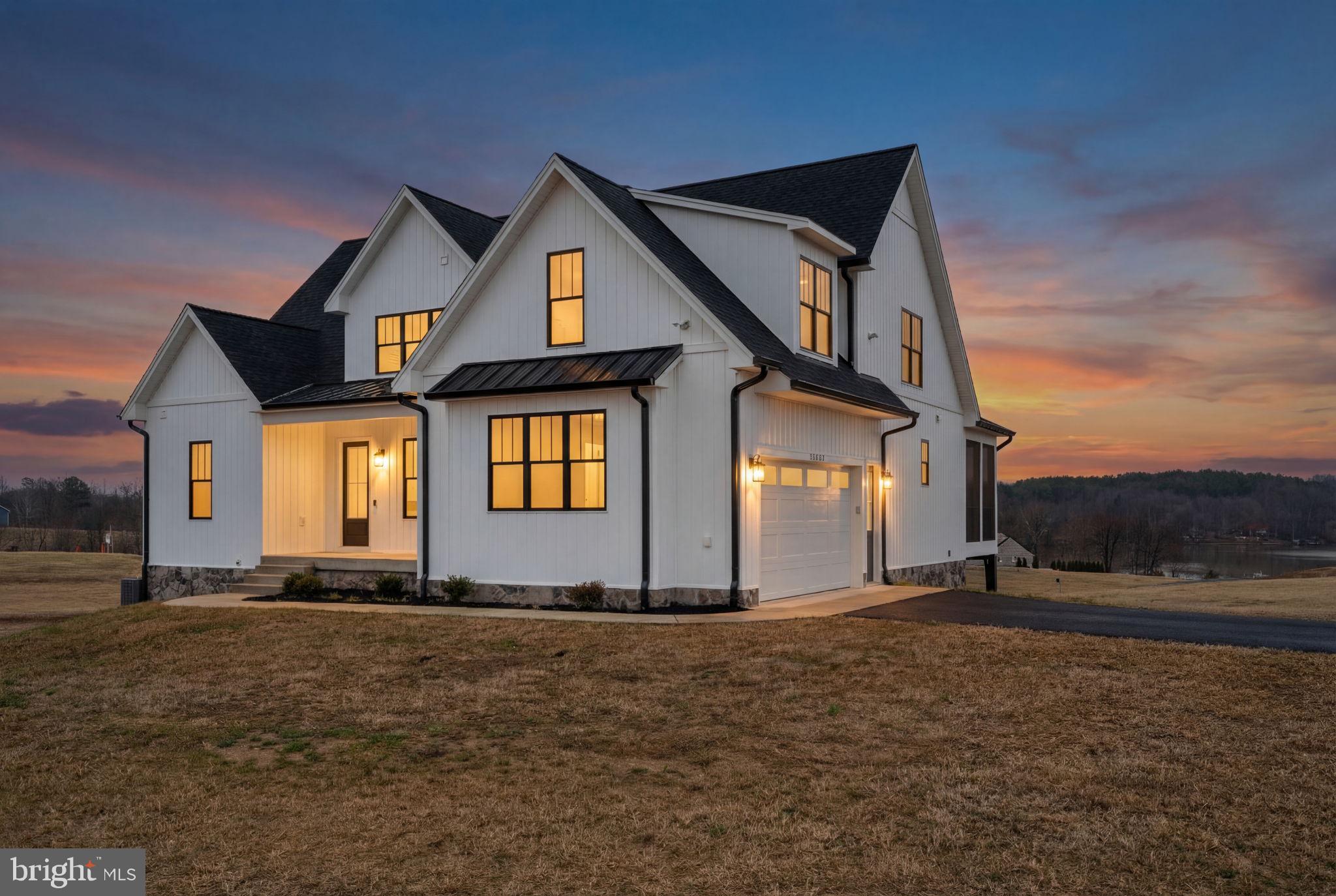 LANDS END ON LAKE ANNA - Residential