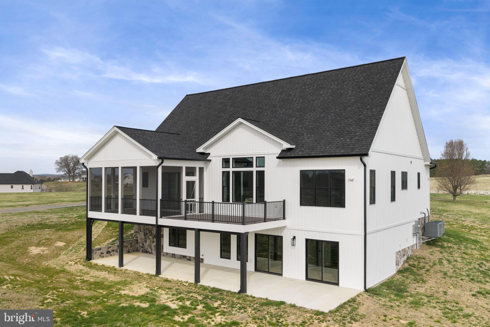 LANDS END ON LAKE ANNA - Residential