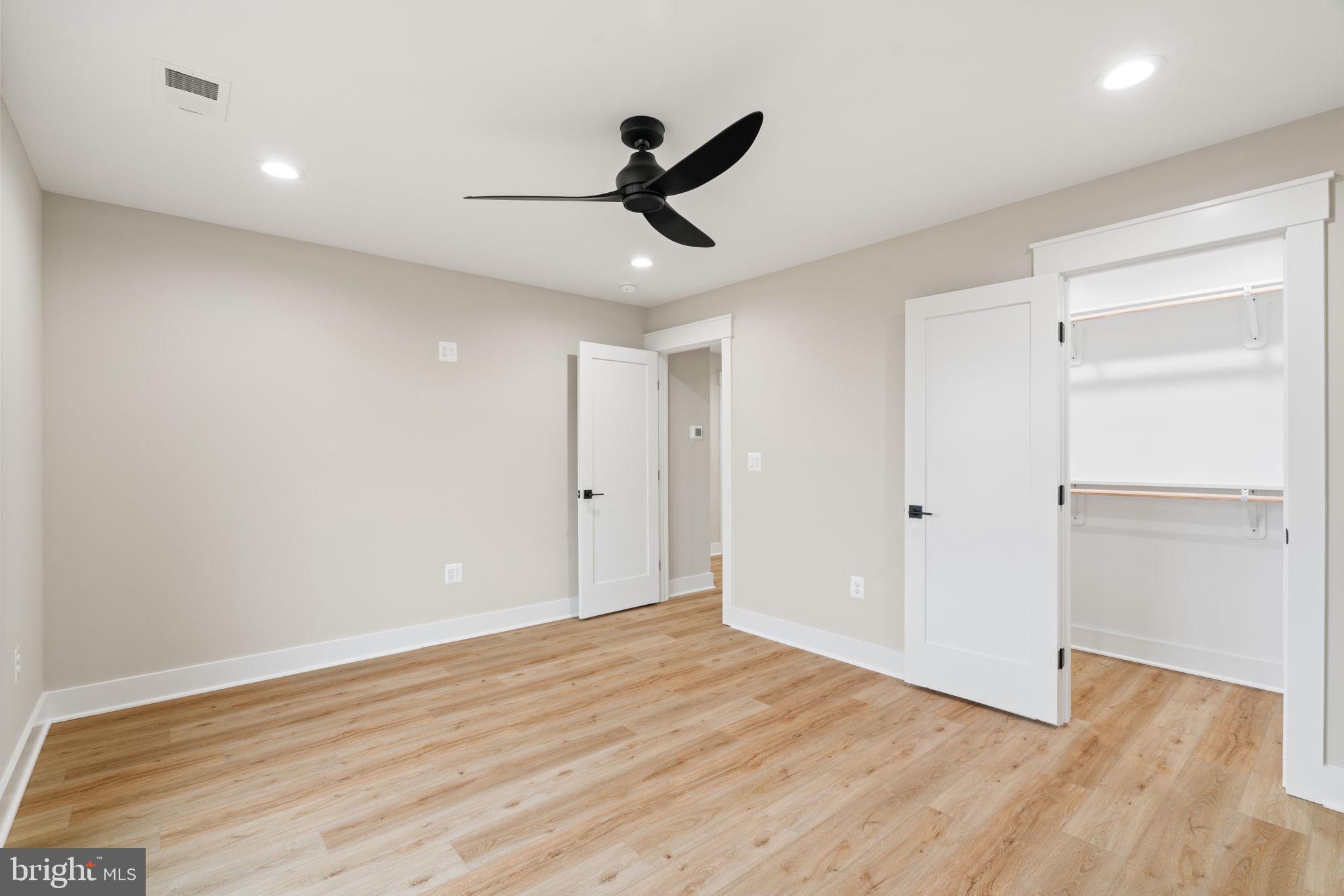 LANDS END ON LAKE ANNA - Residential