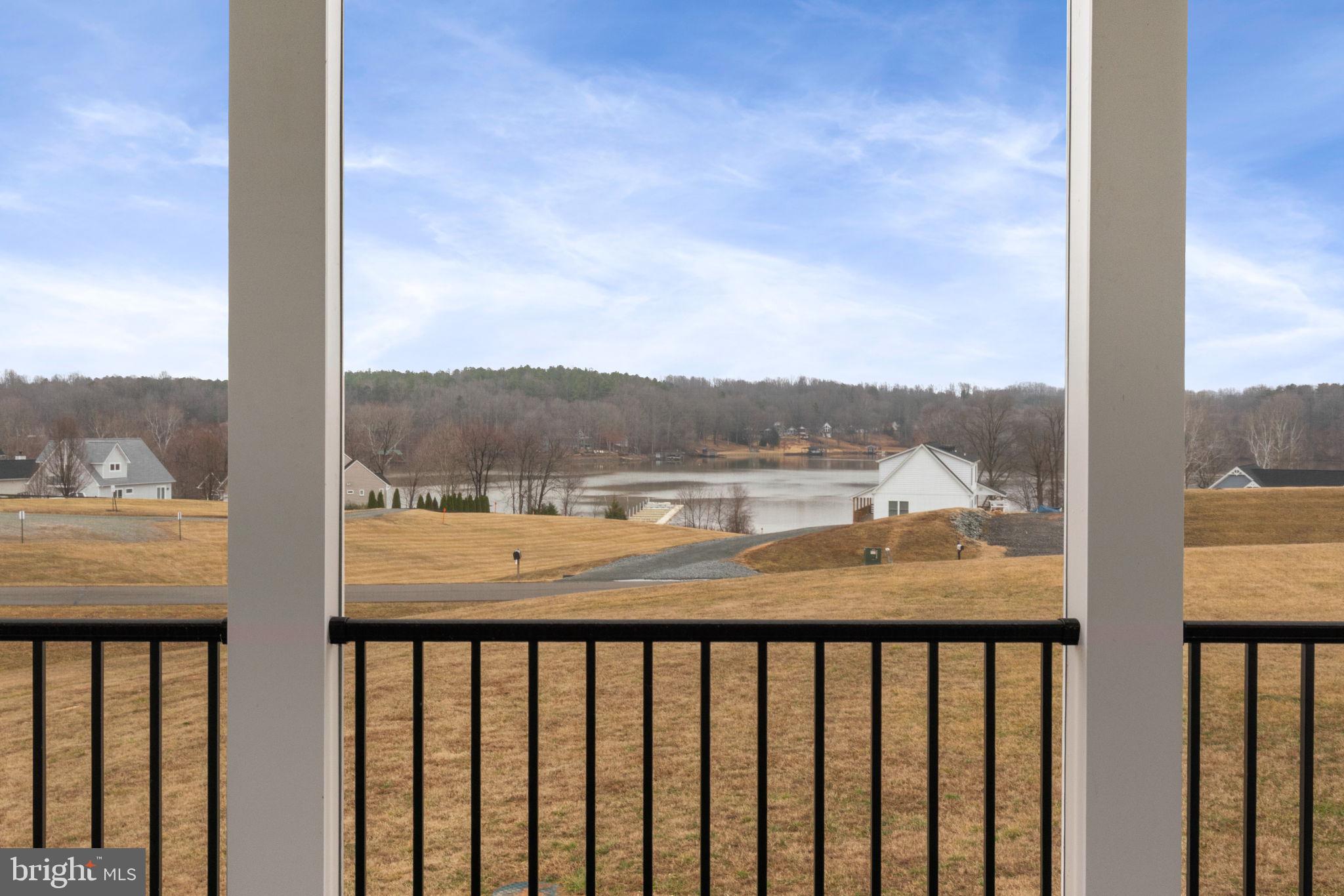LANDS END ON LAKE ANNA - Residential
