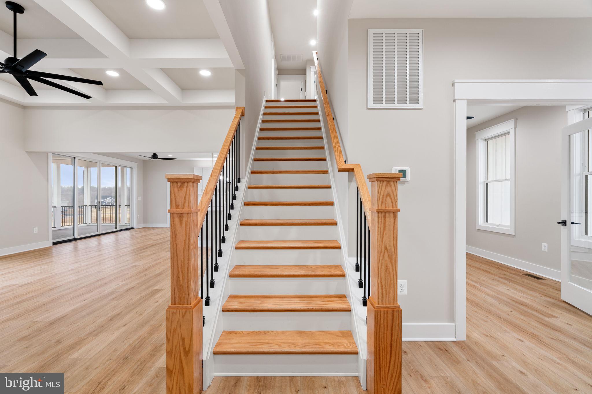 LANDS END ON LAKE ANNA - Residential