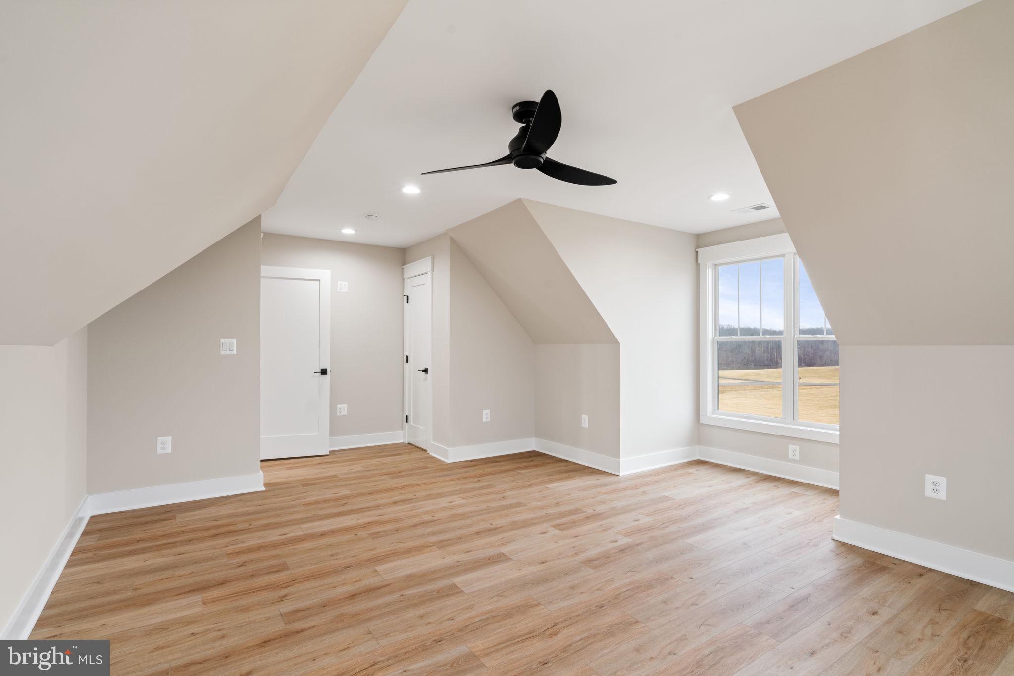 LANDS END ON LAKE ANNA - Residential