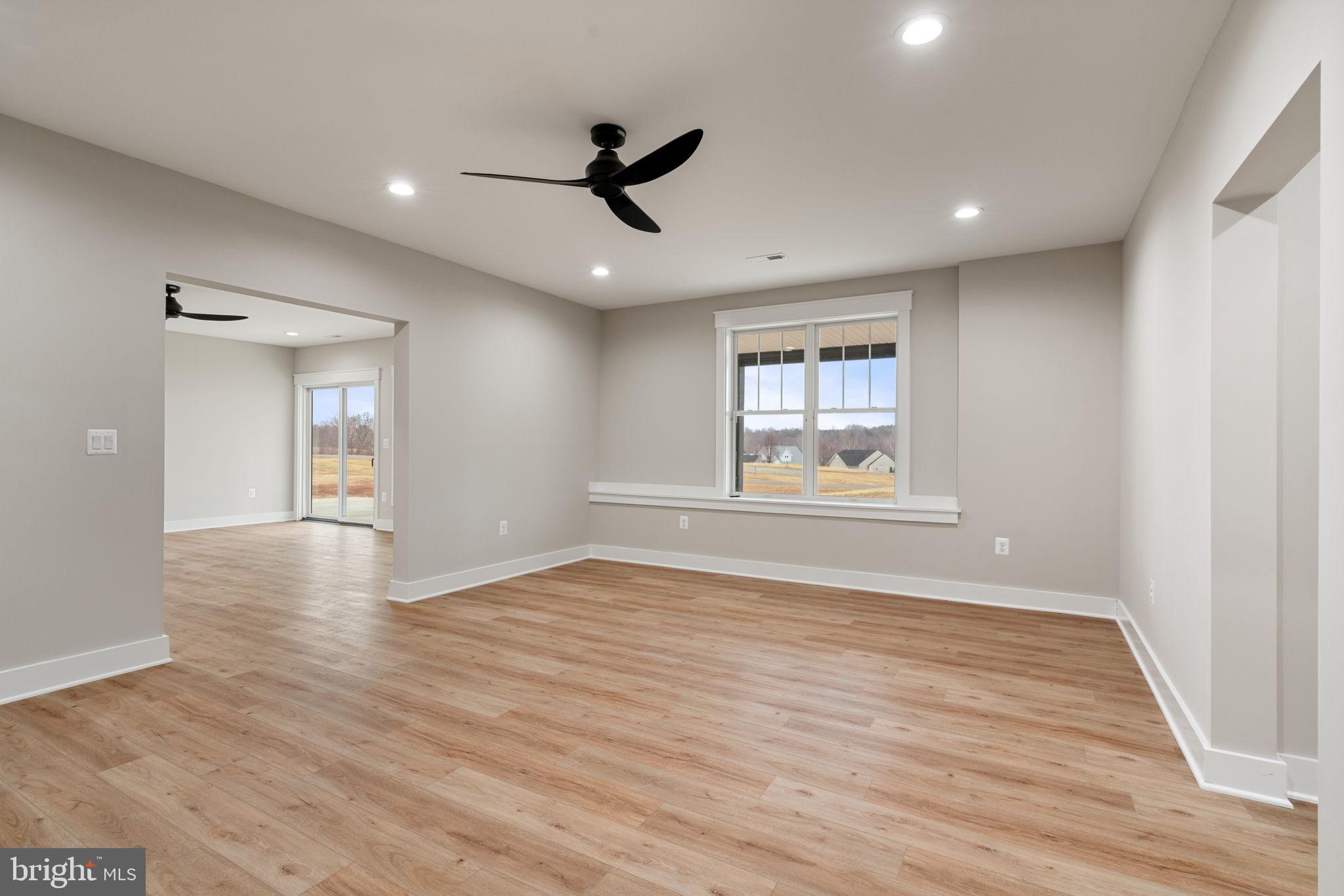 LANDS END ON LAKE ANNA - Residential