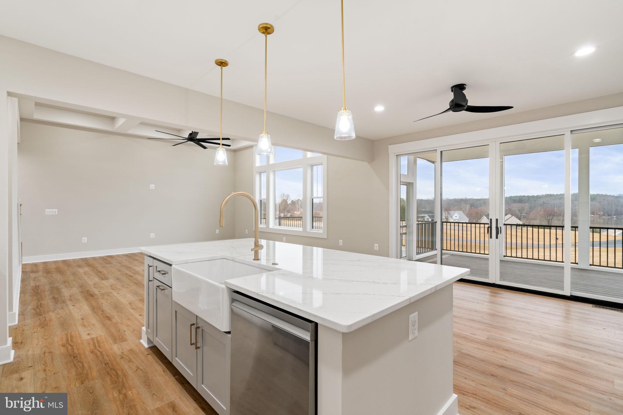 LANDS END ON LAKE ANNA - Residential