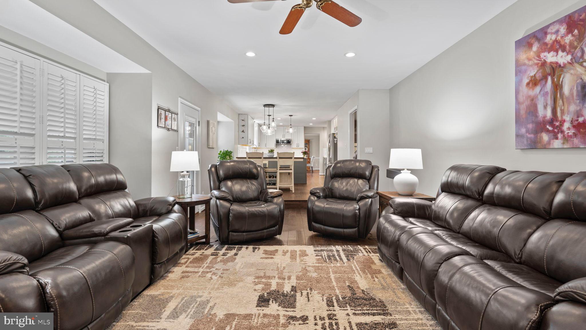 HAMPTON OAKS - Residential