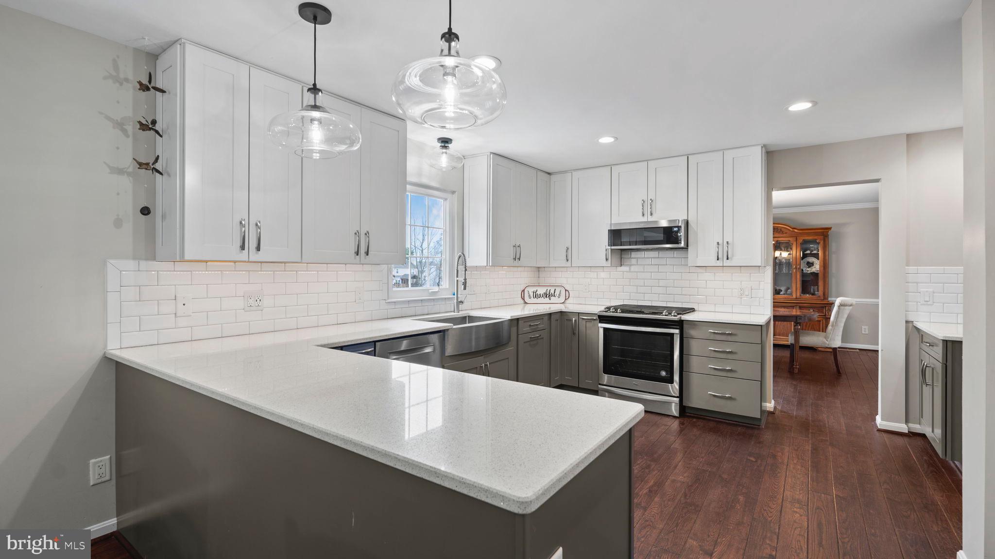 HAMPTON OAKS - Residential