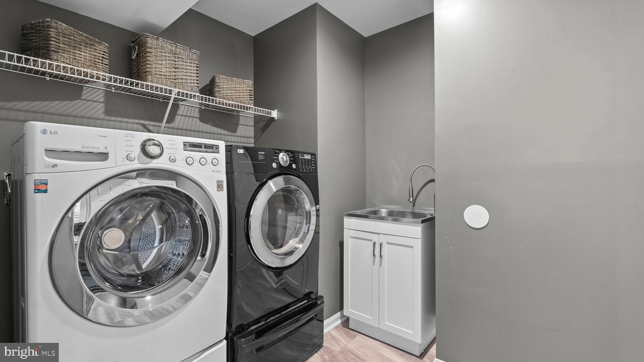 HAMPTON OAKS - Residential