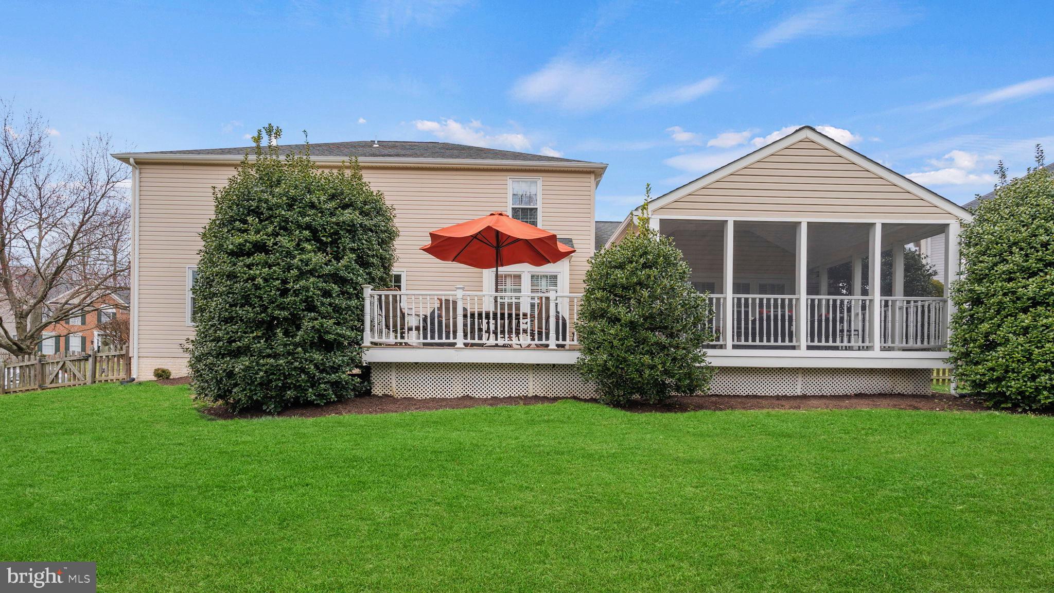 HAMPTON OAKS - Residential