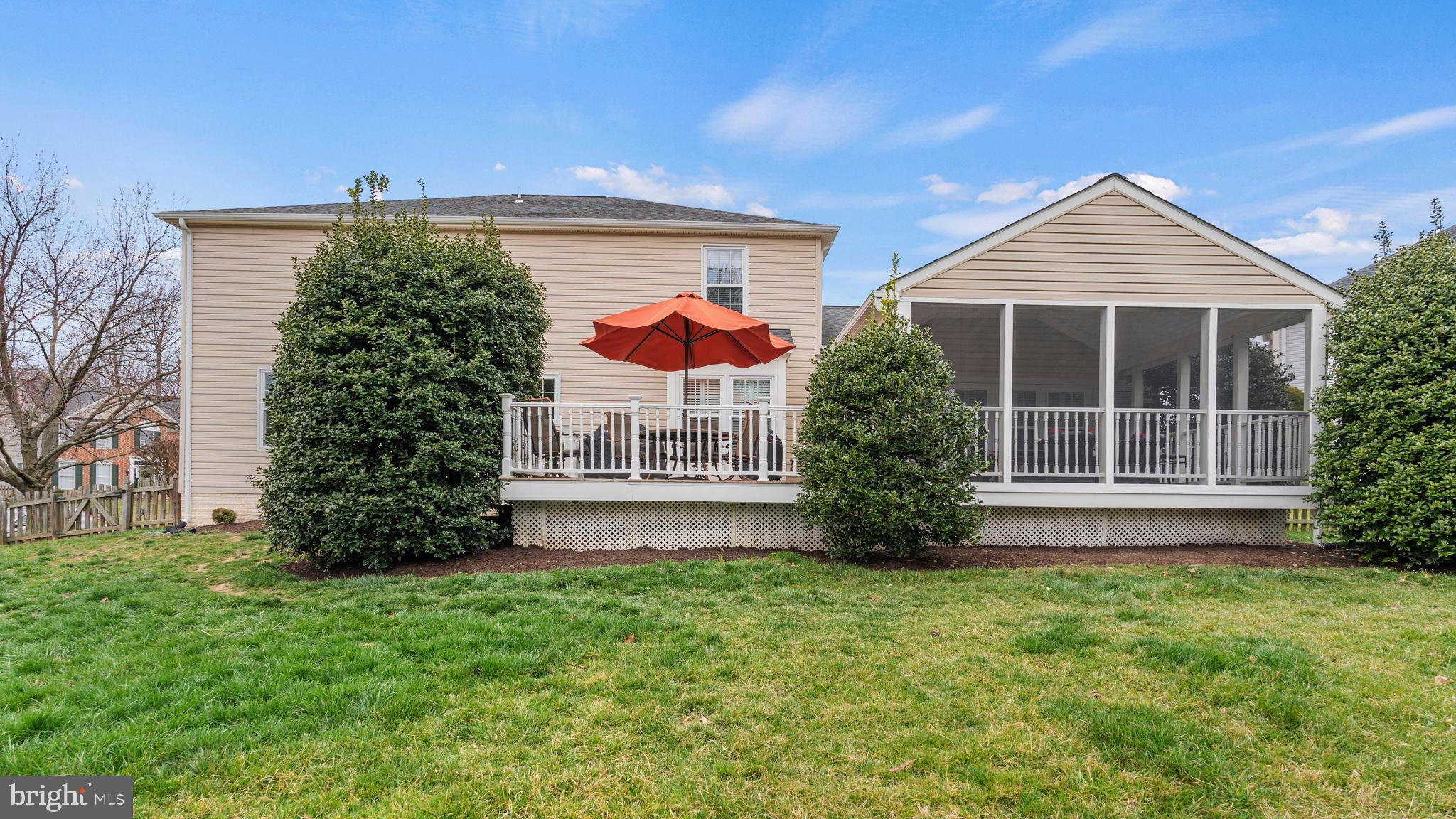 HAMPTON OAKS - Residential