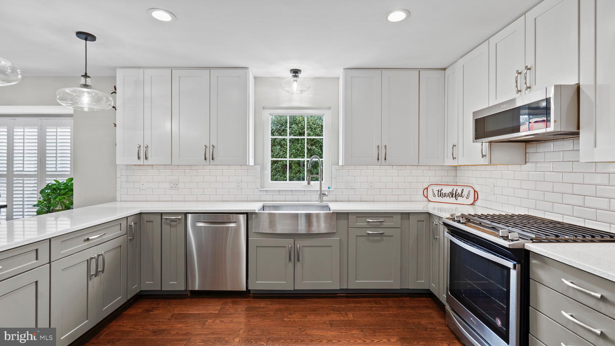 HAMPTON OAKS - Residential