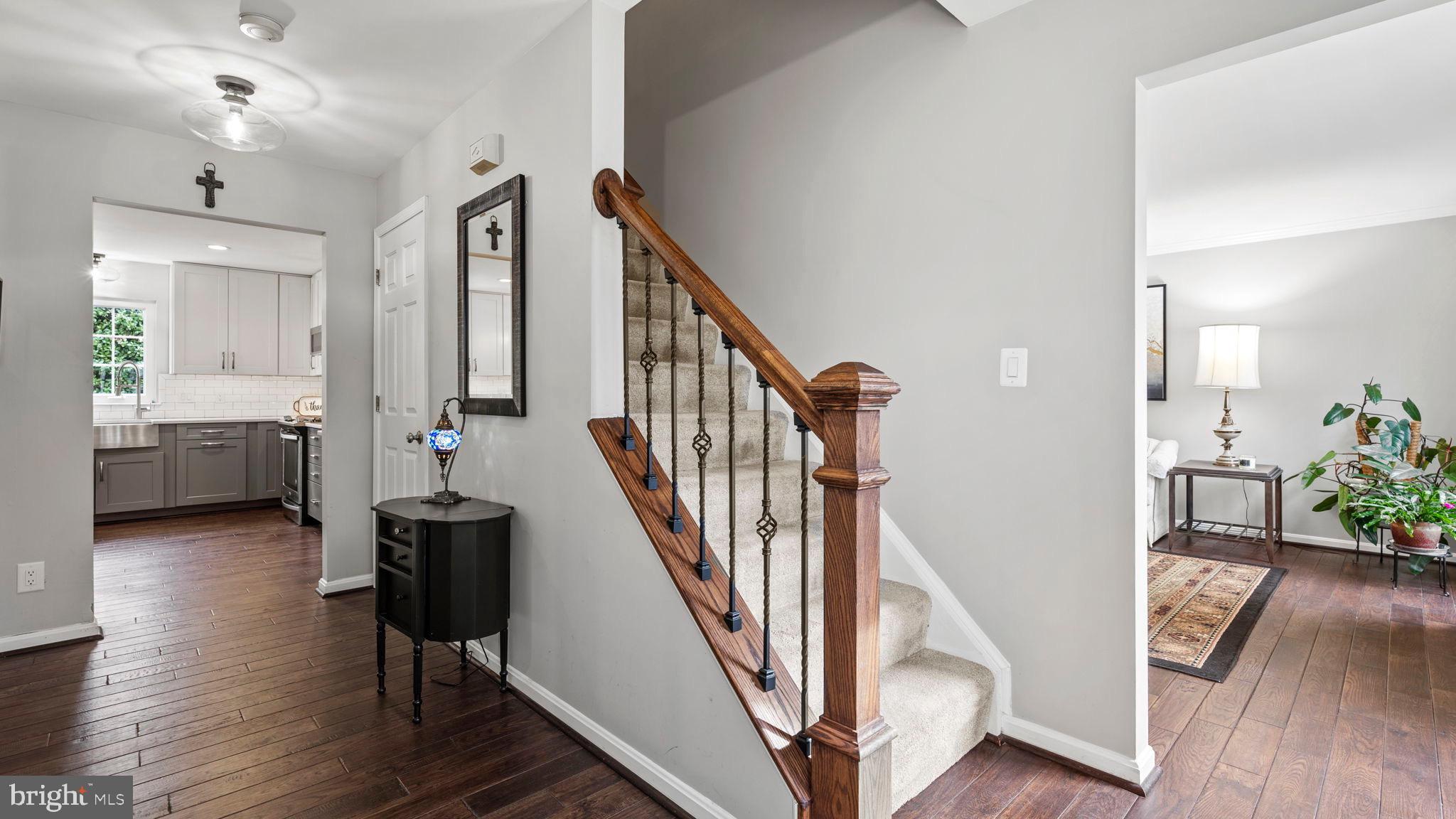 HAMPTON OAKS - Residential