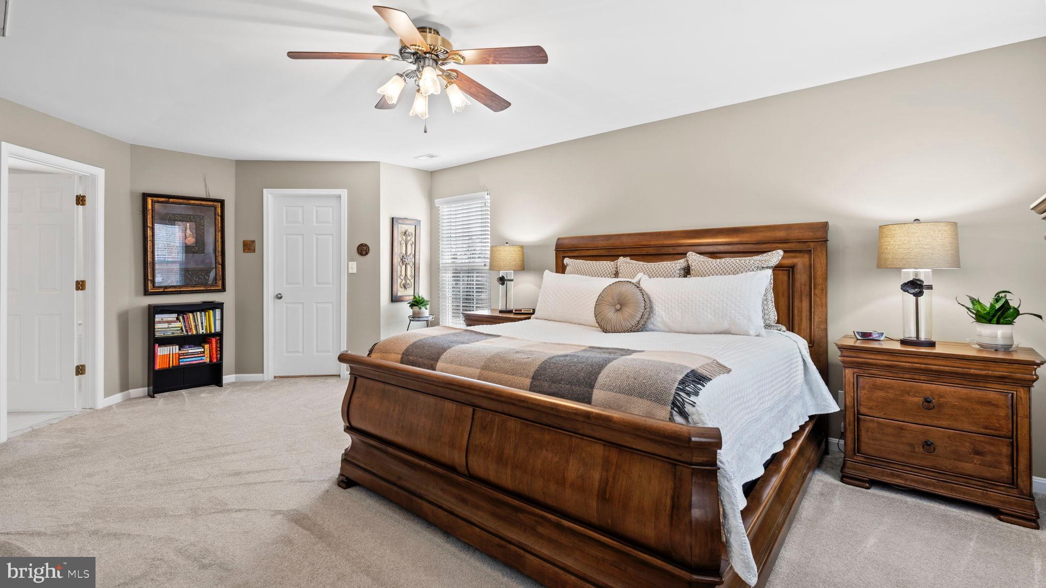 HAMPTON OAKS - Residential