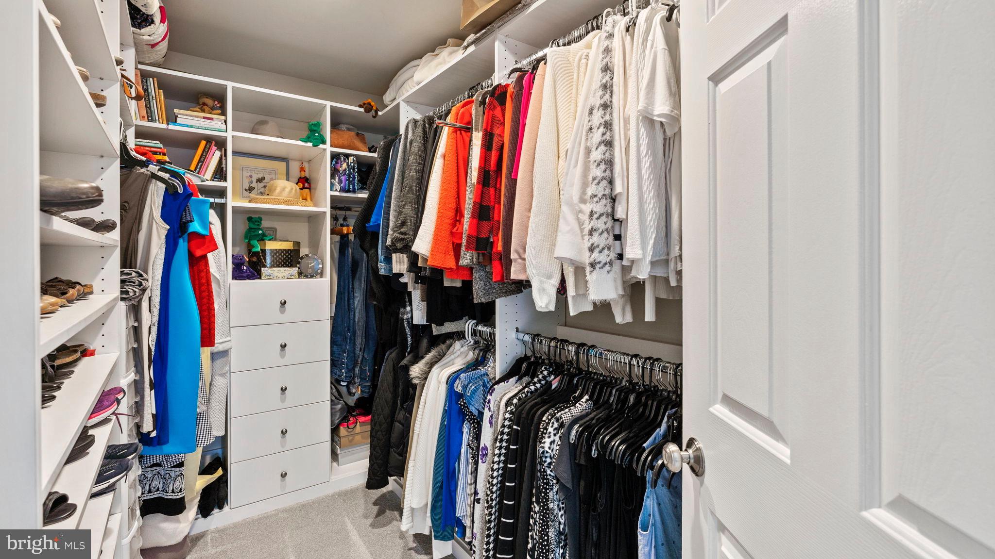 HAMPTON OAKS - Residential