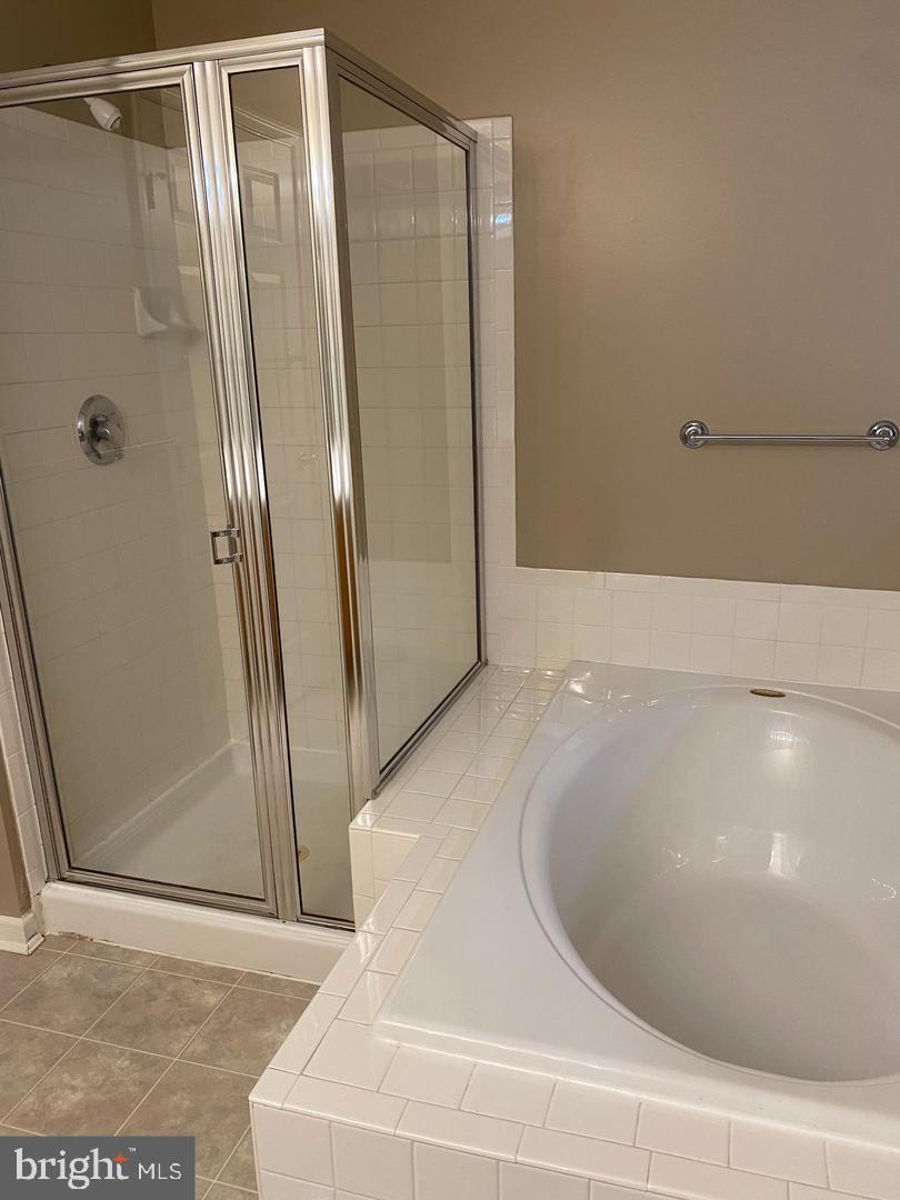 WESLEY WOODS - Residential Lease