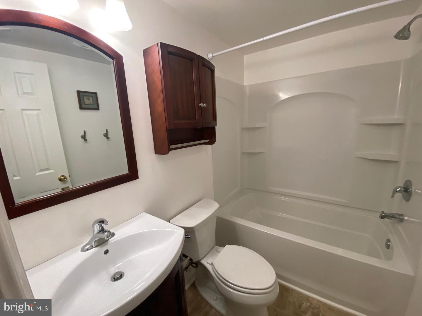 WESLEY WOODS - Residential Lease