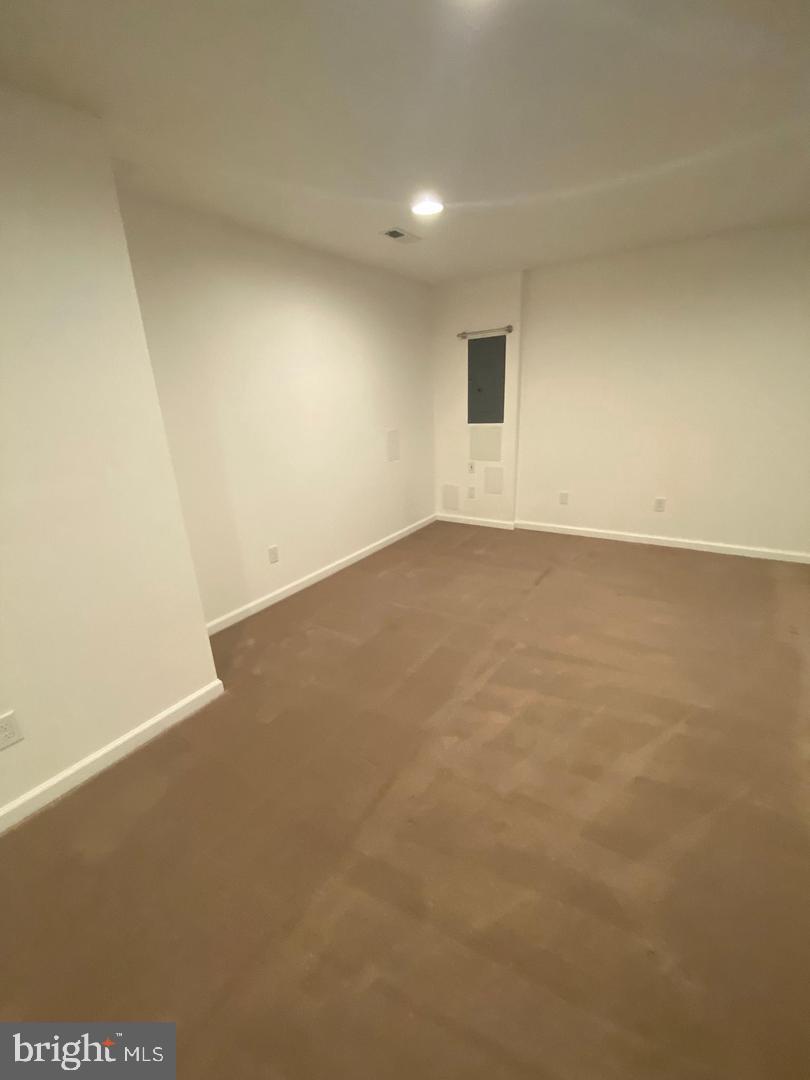 WESLEY WOODS - Residential Lease