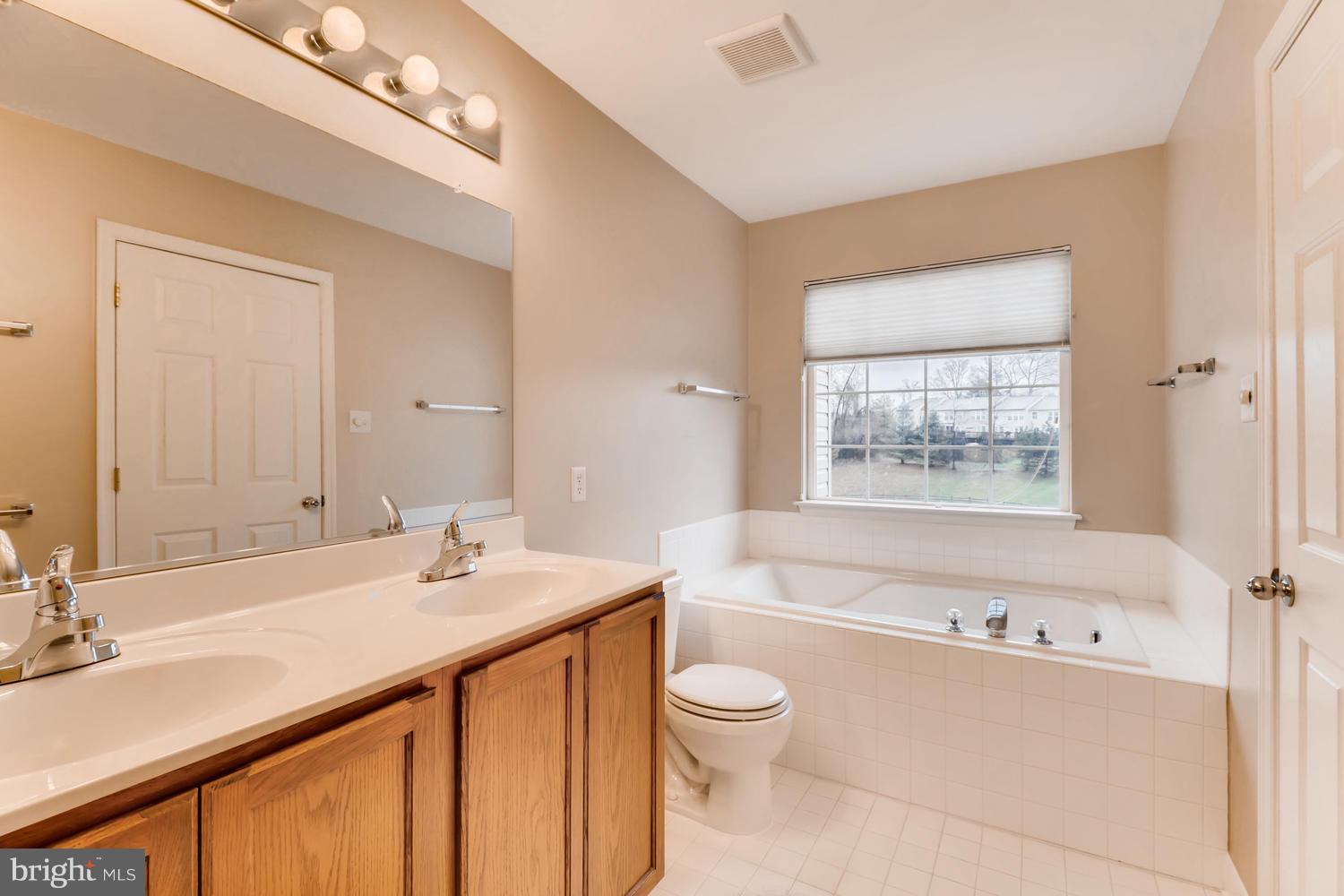 PINEY ORCHARD - Residential