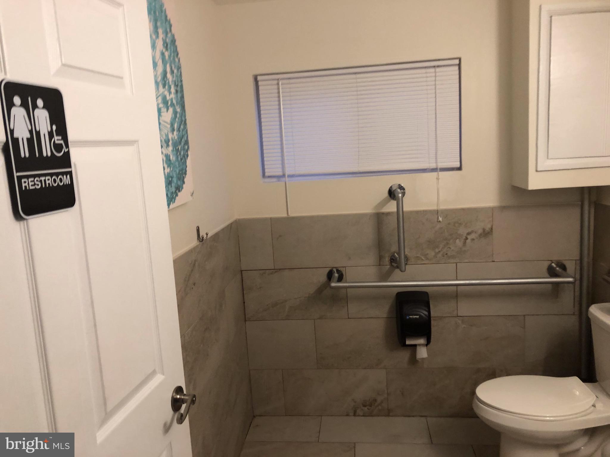 ACADEMY GARDENS - Commercial Lease