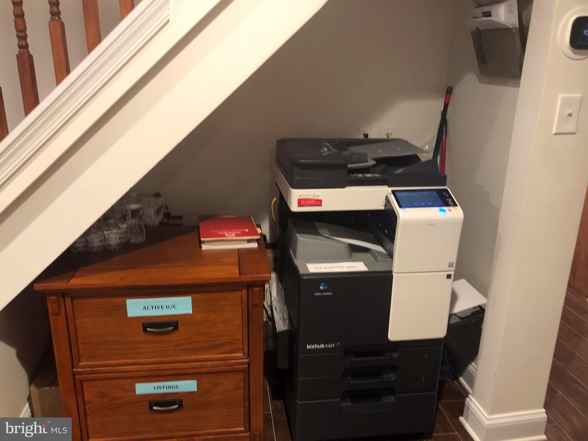 ACADEMY GARDENS - Commercial Lease