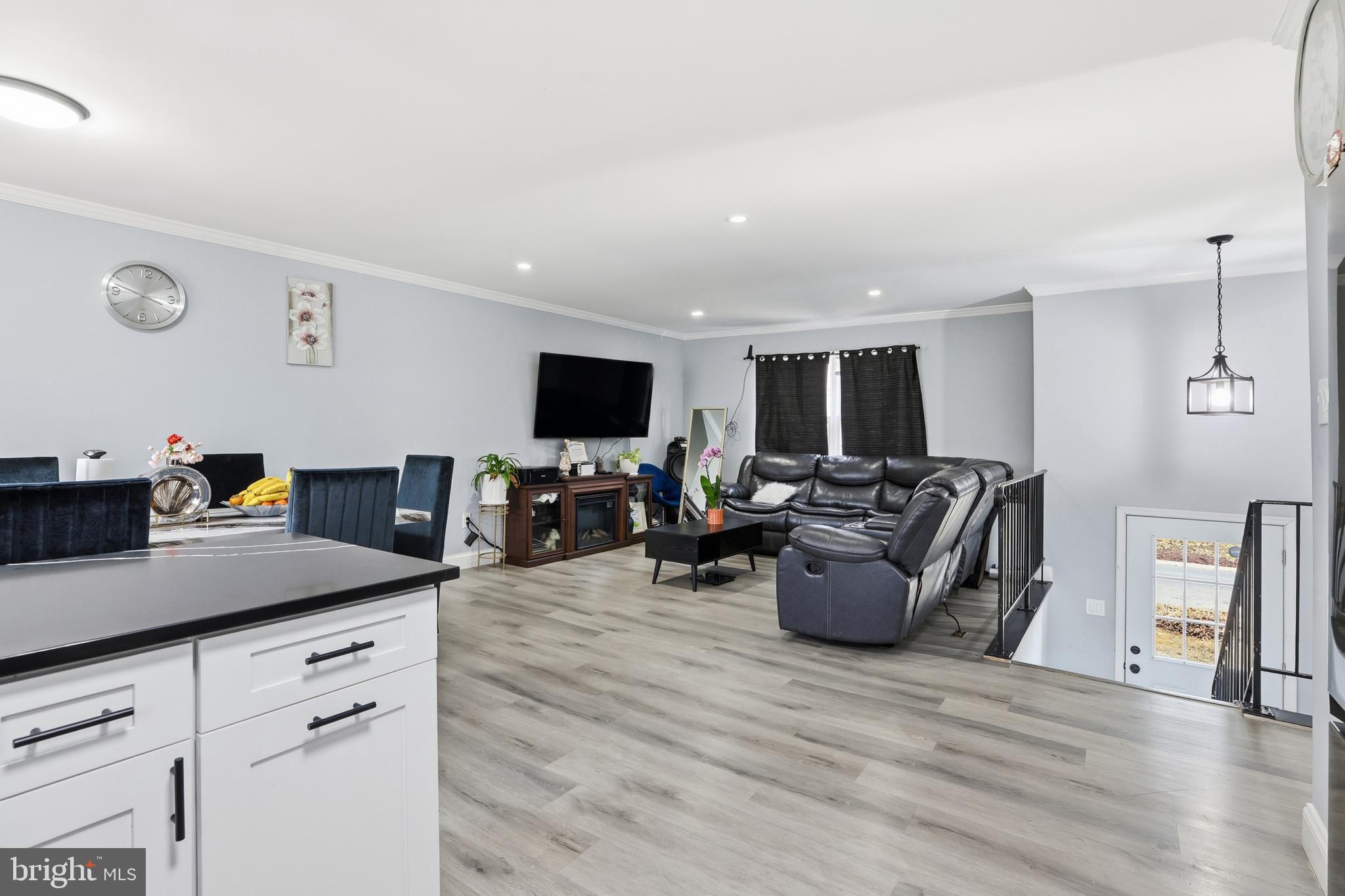 ST CHARLES BANNISTER - Residential