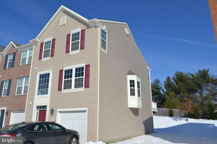 Beautiful & Bright 1950+ sq foot EOG 4 yr old garage townhome. Upgrades galore! Kitchen with 42" cabinets granite, stainless appliances & hw floors, Living room XL with  bump out, sliders leading to trex decking, MBR offers luxury garden bath, walk in closet and extra large sitting room lower level family room w 1/2 bath sliding doors. All systems 4 yrs old. Convenient to shopping and major routes