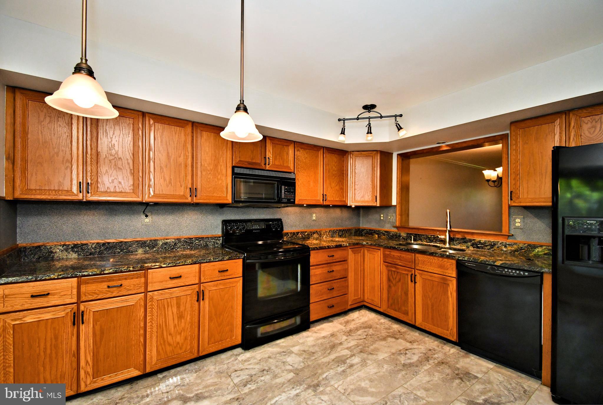 LAFAYETTE HILL - Residential