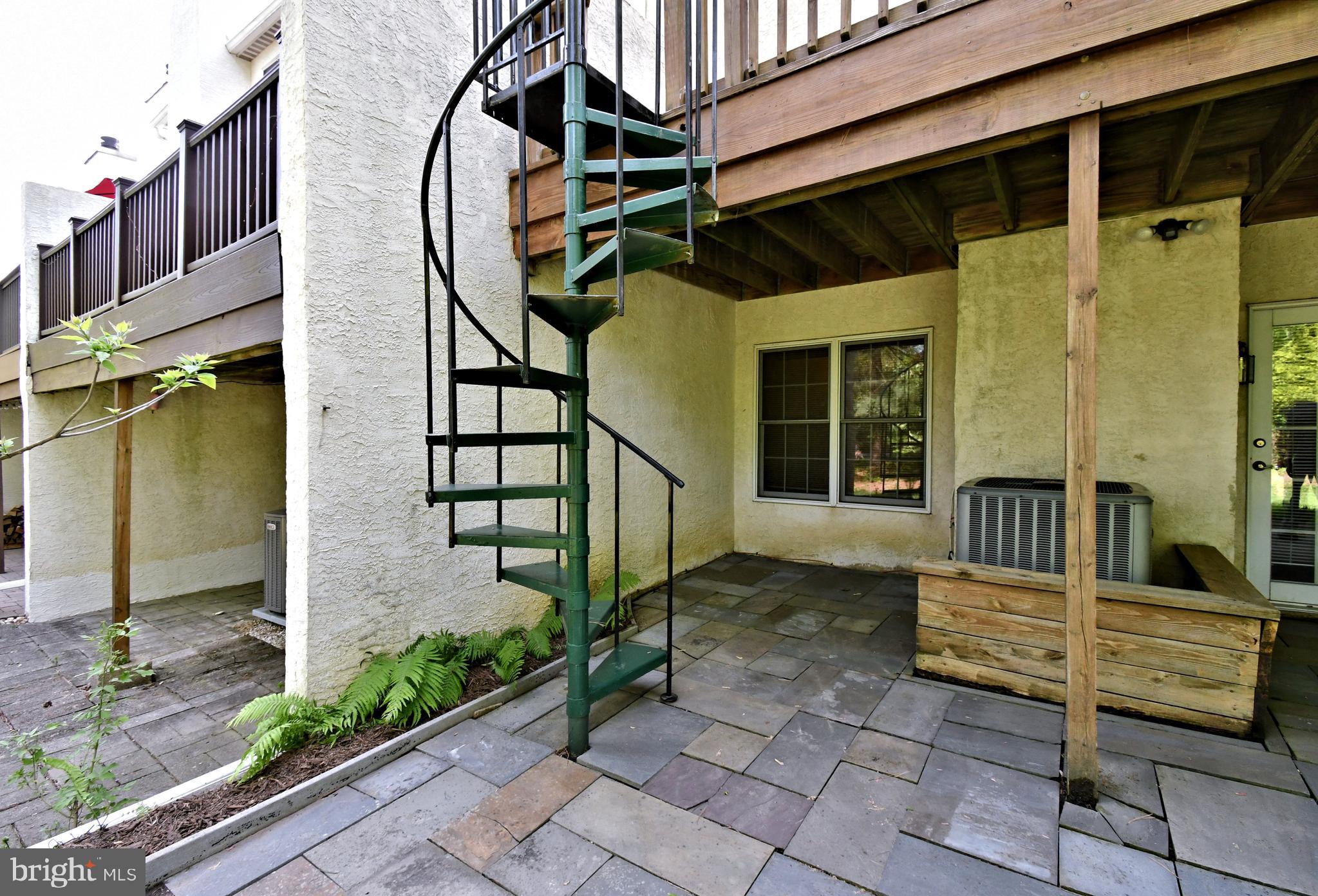 LAFAYETTE HILL - Residential
