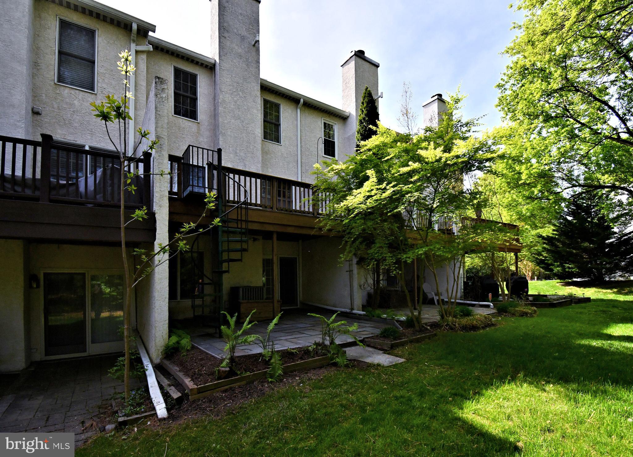 LAFAYETTE HILL - Residential