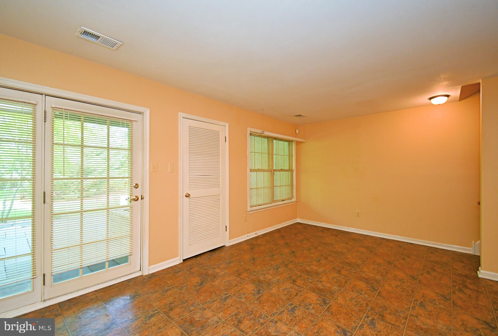 LAFAYETTE HILL - Residential