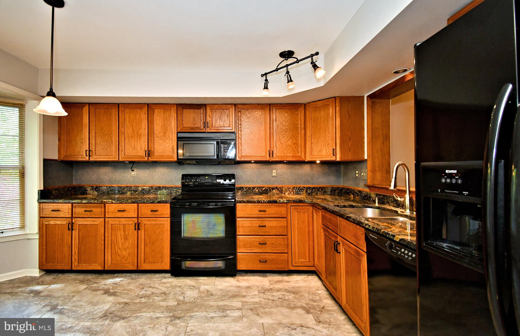 LAFAYETTE HILL - Residential